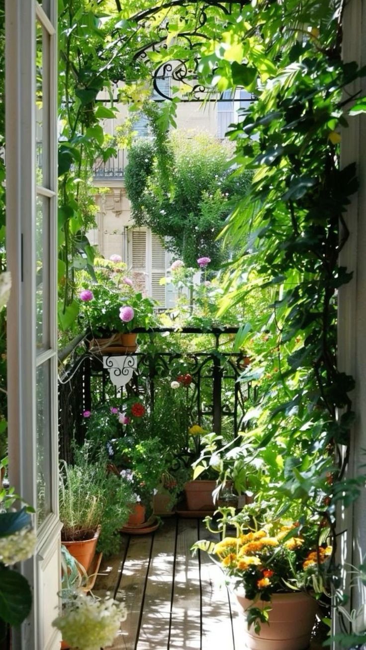 Natural Christmas Front Porch With Foraged Greenery